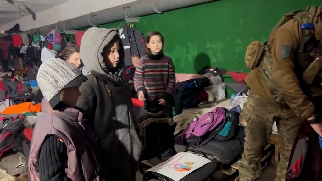 Video soll verschanzte Zivilisten in Mariupol zeigen