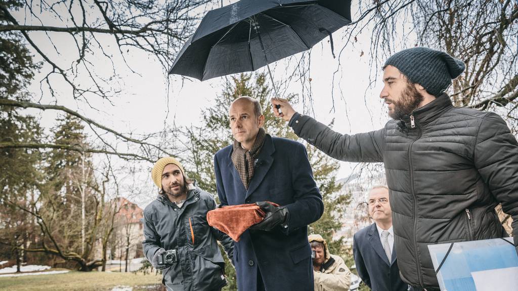 Universität St. Gallen entfernt Kunstinstallation der Fliege Erika
