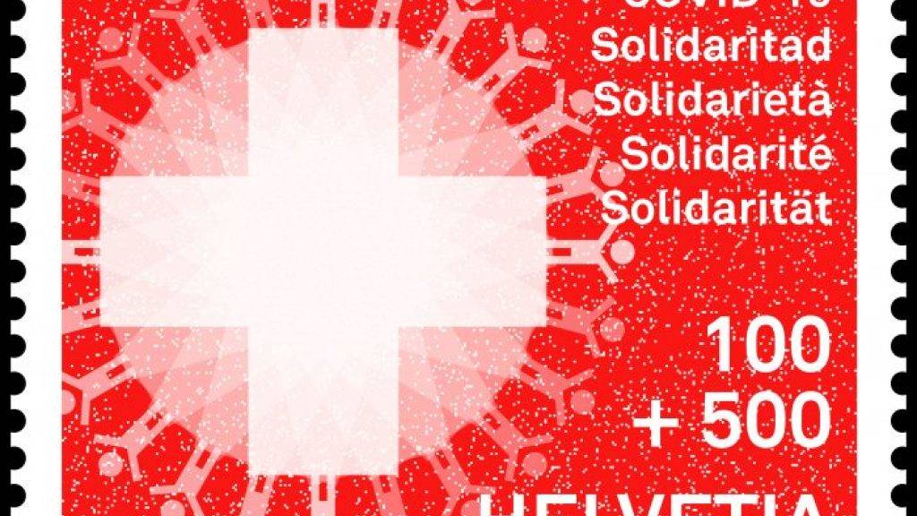 Mit dem Kauf der Solidaritäts-Briefmarke unterstützen Kundinnen und Kunden der Post unter anderem Lieferdienste für Risikogruppen sowie die Verteilung von Lebensmitteln.