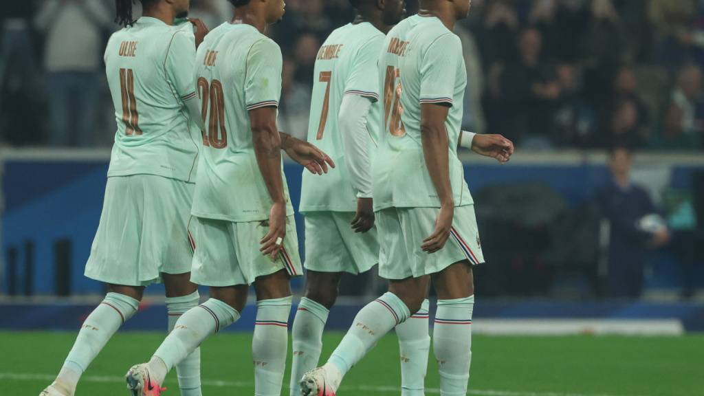 Die WM-Topfavoriten duellieren sich im ersten Halbfinal