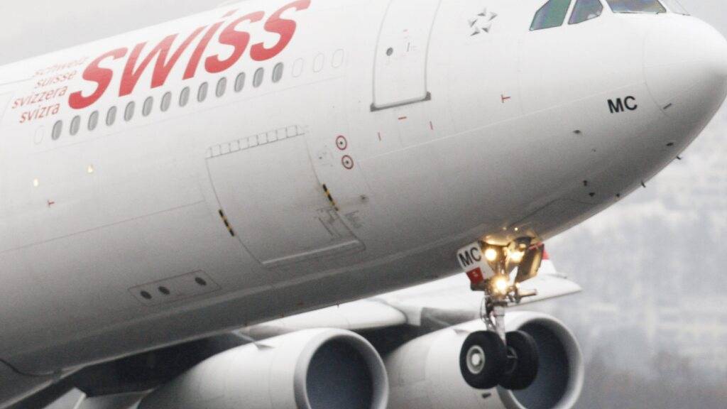 Die Swiss organisiert für Donnerstag einen ausserplanmässigen Sonderflug von Muscat nach Zürich. (Archivbild)