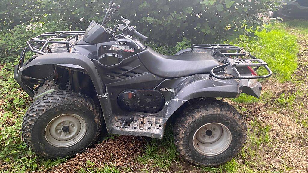 Ein 7-jähriges Mädchen ist am Donnerstagabend mit einem Quad verunfallt.