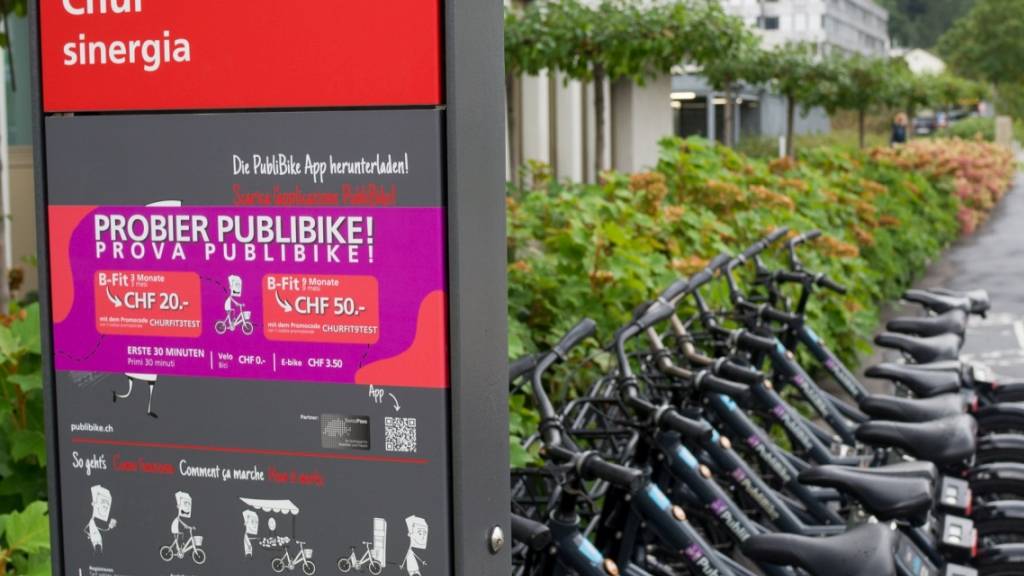 Besonders viele Fahrten mit den Ausleihvelos werden vom und zum kantonalen Verwaltungszentrum Sinergia unternommen, wo sich eine der zehn Ausleihstationen befindet.