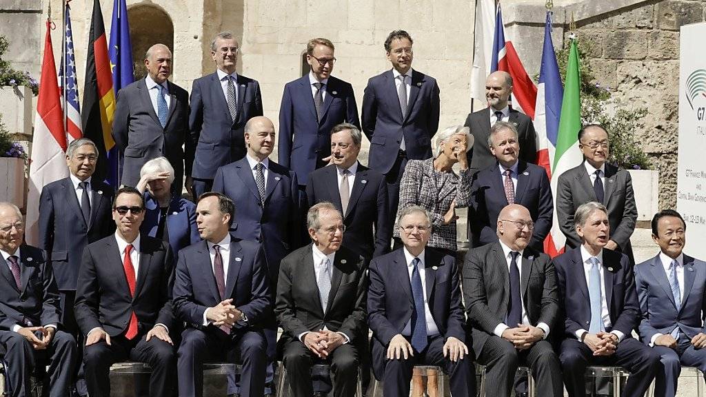 Gruppenfoto zum Abschluss des G7-Treffens in Bari