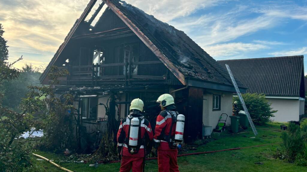 Gasgrill setzt Dachstock in Seuzach in Brand