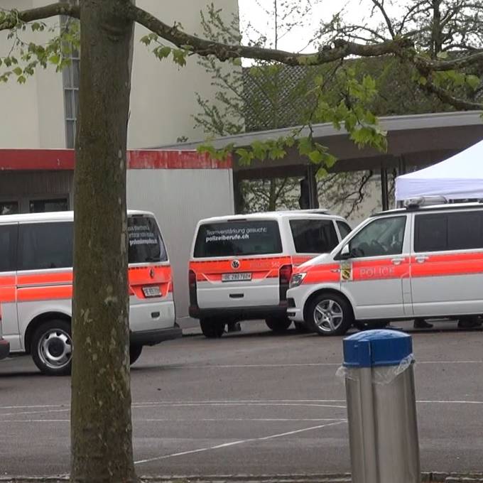 Grosseinsatz der Polizei in Lengnau: Streit, Drohungen und ein Verletzer