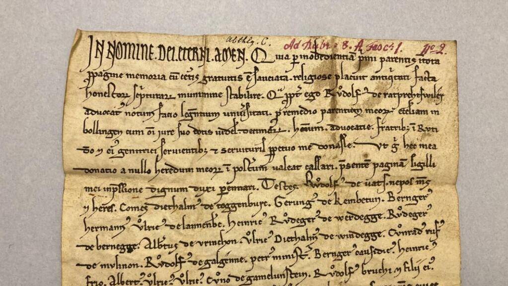 Im Archiv befindet sich unter anderem die erste urkundliche Nennung von Rapperswil-Jona aus dem Jahr 1229.