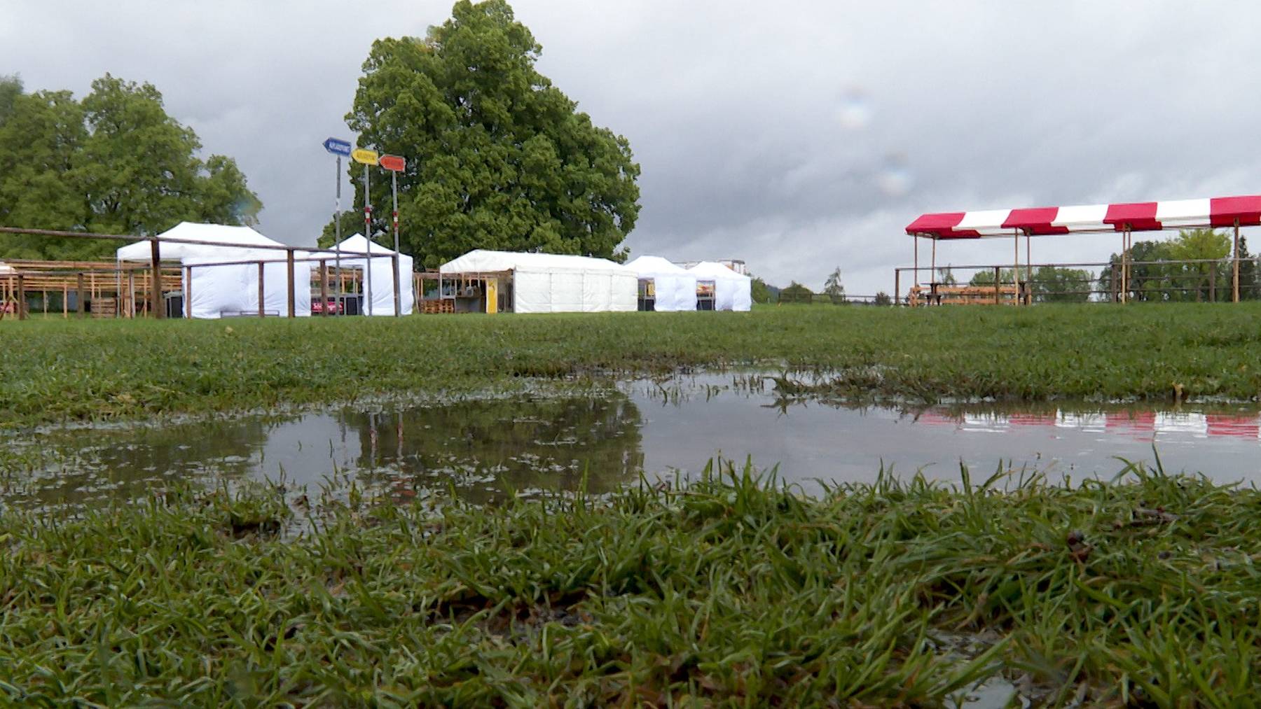 Der Zustand der Kinderfestwiese lässt aktuell nicht an eine Durchführung denken. 