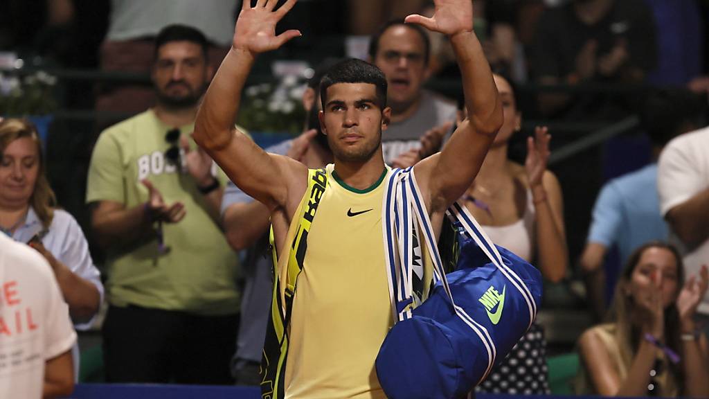 Titelverteidiger Carlos Alcaraz verabschiedet sich nach seinem Halbfinal-Out in Buenos Aires