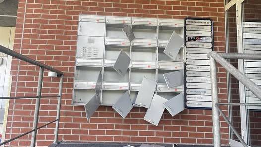 14 Briefkästen zerstört – Polizei geht von Vandalenakt aus
