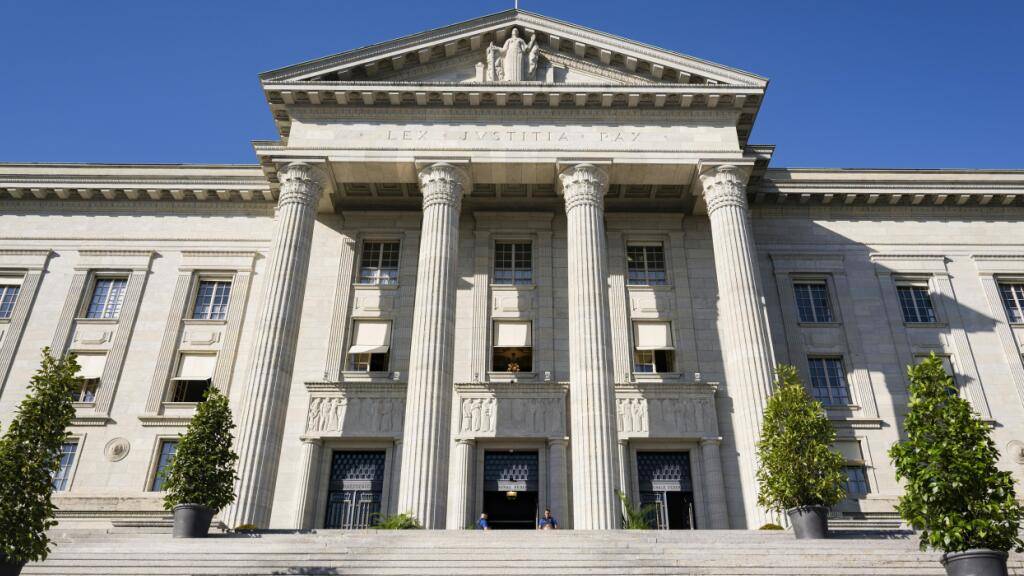 Das Bundesgericht sieht keine Pflicht, Archivbeiträge an spätere Urteile wie Freisprüche anzupassen, solange das Veröffentlichungsdatum des Beitrags klar ist. (Archivbild)