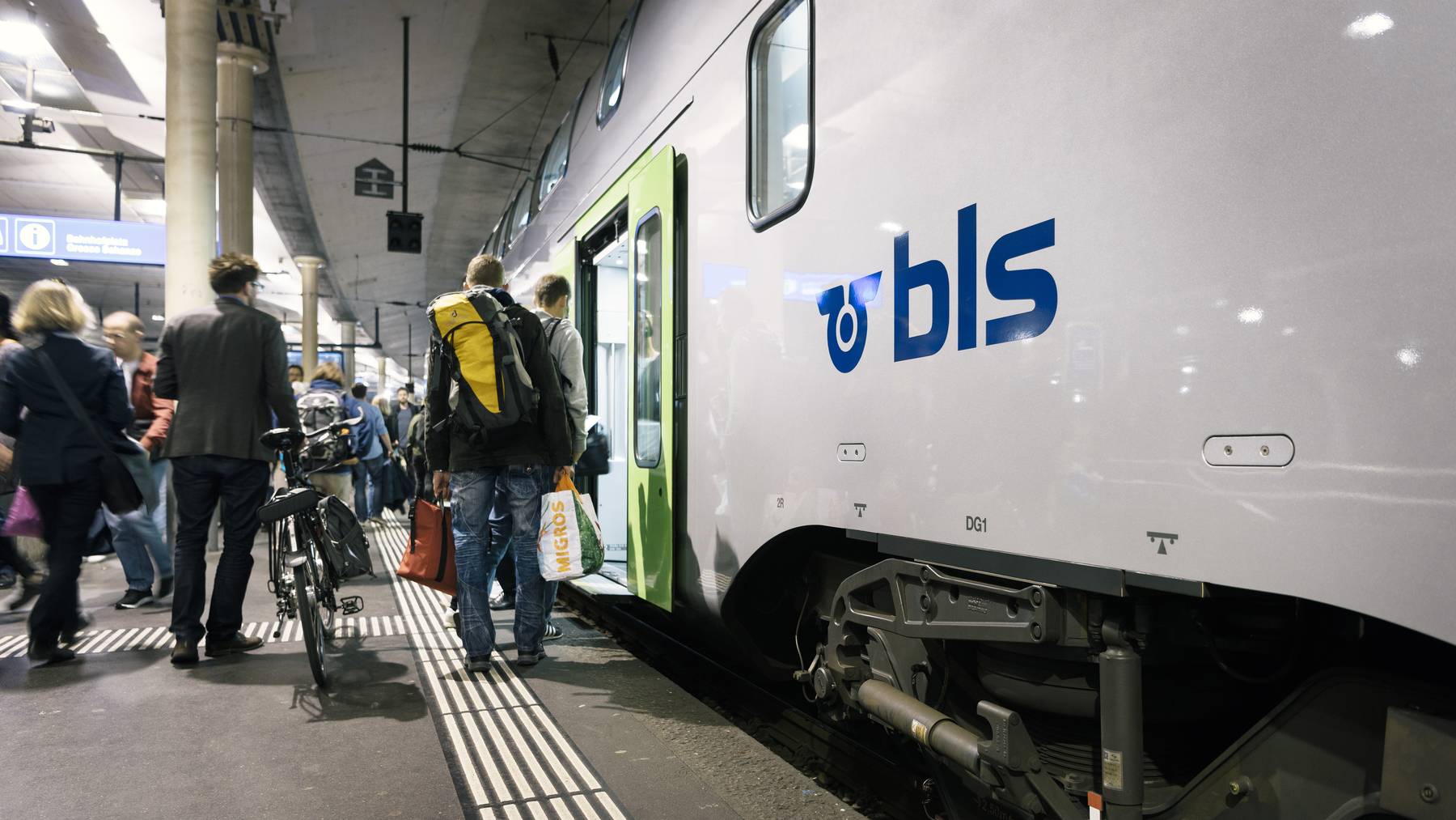 Die BLS will den öffentlichen Verkehr attraktiver machen.