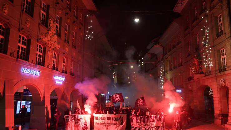 Unbewilligte Silvester-Demo in Bern blieb friedlich - Schweiz