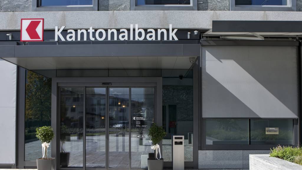 Nidwaldner Kantonalbank übergibt Urs Pfluger das Steuer