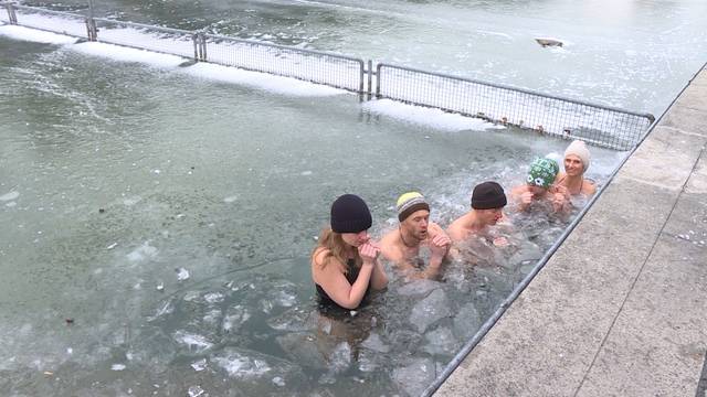 Meditieren in der eiskalten Aare