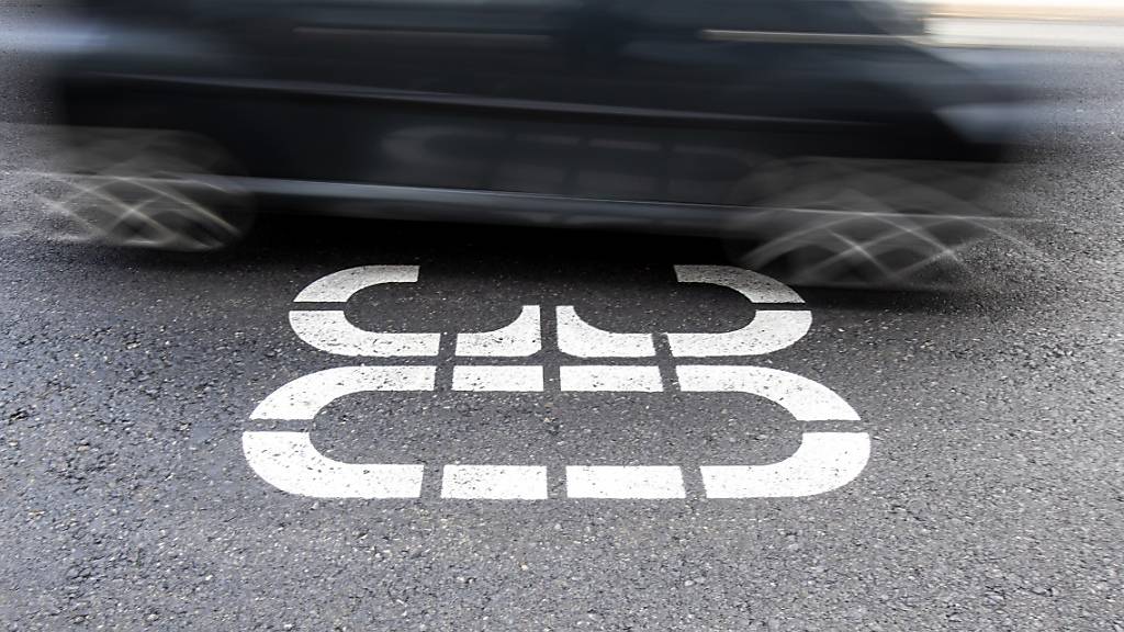 Tempo 30 hat nach Ansicht der SVP auf Hauptstrassen nichts zu suchen. (Symbolbild)