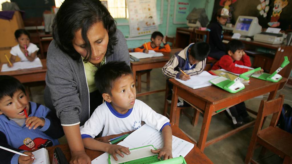 In Peru haben am Montag erstmals seit zwei Jahren die Schulen wieder den Präsenzunterricht aufgenommen. (Archivbild)