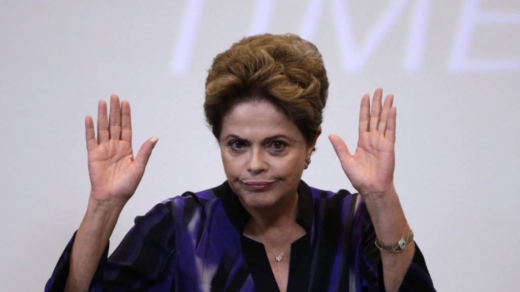Das brasilianische Abgeordnetenhaus hat sich am Sonntagabend für eine Amtsenthebung von Präsidentin Dilma Rousseff ausgesprochen.