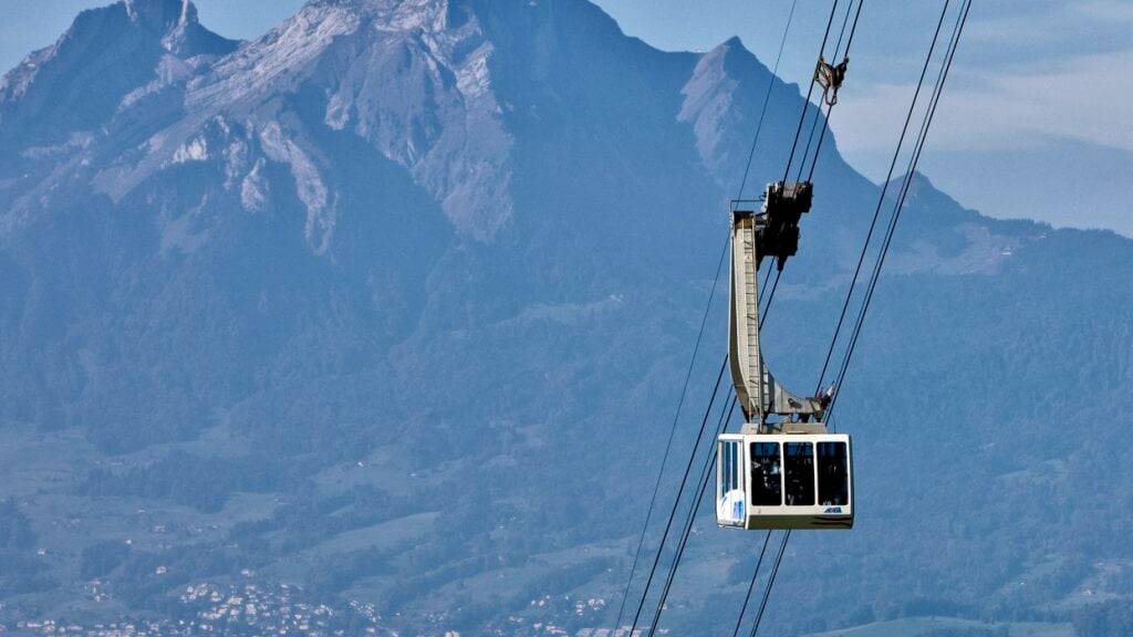 Mit der Eintragung eines Luftseilbahnkorridors in den Zonenplan wollte die Gemeinde Weggis die Grundlage für eine Erneuerung der Seilbahn auf die Rigi schaffen. (Archiv)