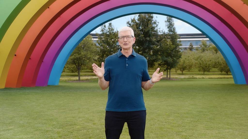 Apple-Chef Tim Cook hat durch die eineinhalbstündige Produkte-Show geführt.