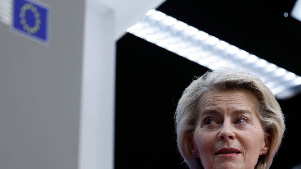 dpatopbilder - Die Präsidentin der Europäischen Kommission, Ursula von der Leyen, in Brüssel. Foto: Omar Havana/AP/dpa