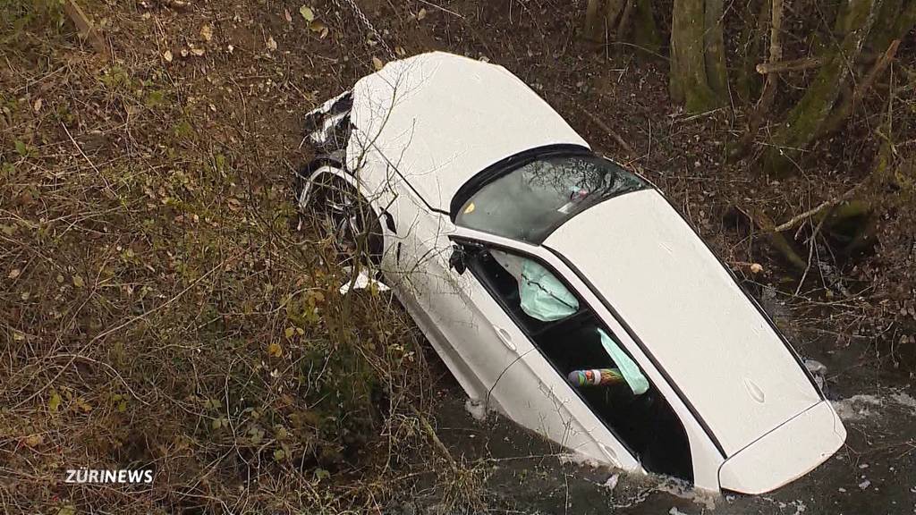 Unfall in Henau (SG): Autofahrerin hatte grosses Glück