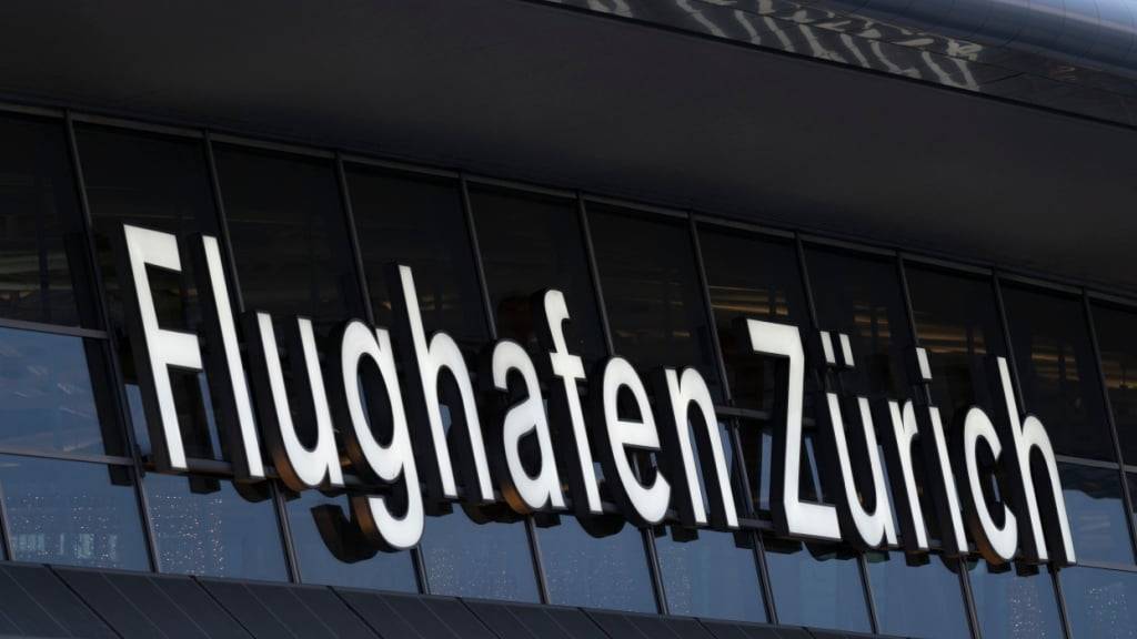 Am Flughafen Zürich haben die Passagierzahlen im Mai im Vergleich zum Vorjahr stagniert. Insgesamt nutzten rund 2,78 Millionen Reisende den grössten Flughafen der Schweiz. Archivbild)
