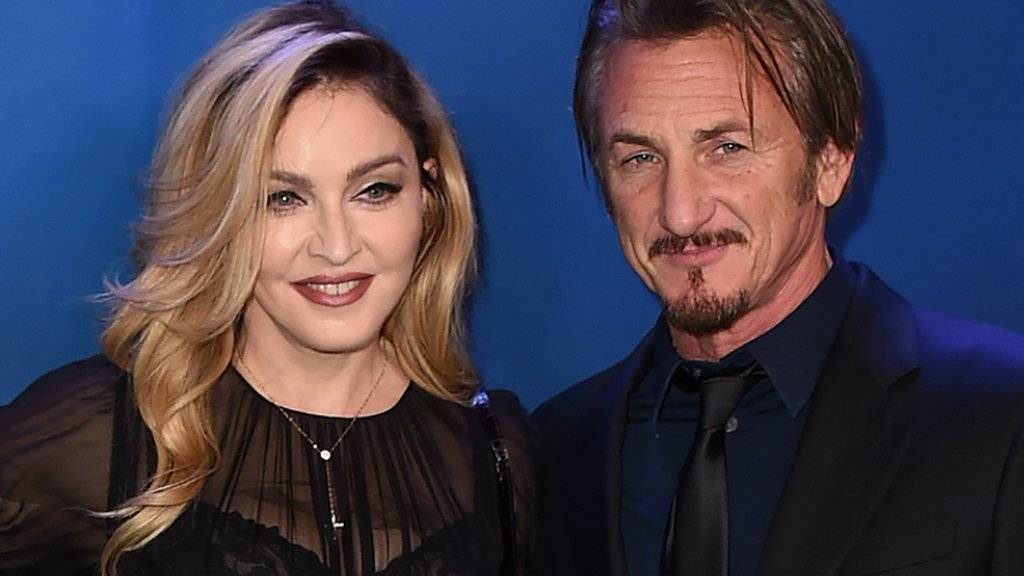 Madonna und Sean Penn wirkten am Samstag auf einer Benefiz-Gala wie glückliche Turteltäubchen. Nachdem gleichen Abends Penns Interview mit Drogenboss «El Chapo» veröffentlicht worden war, war's wohl am Sonntag fertig mit der guten Laune (Archiv 10.1.)