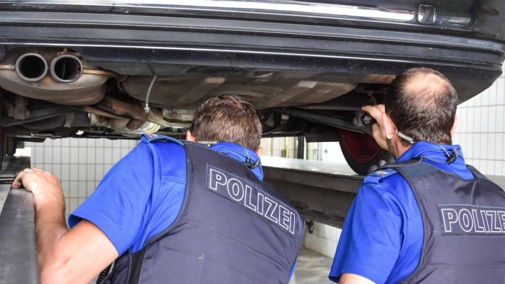St.Galler Polizei legt nach Kontrollen drei Fahrzeuge still