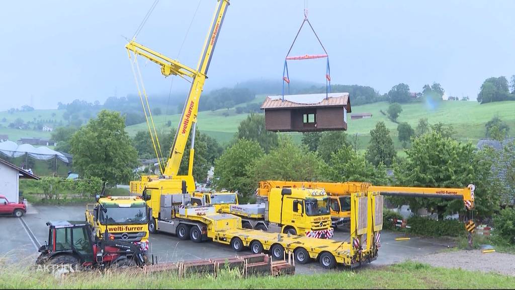 Bienenhaus in Frick hebt ab