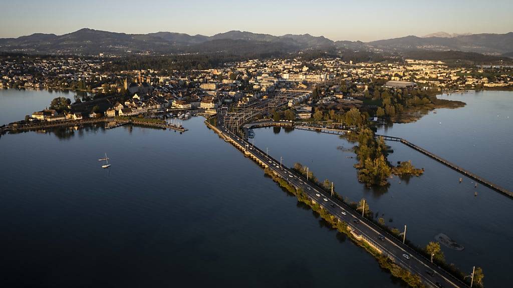 Die Berufsschule in Rapperswil-Jona SG soll im Südquartier neu gebaut werden. (Archivbild)