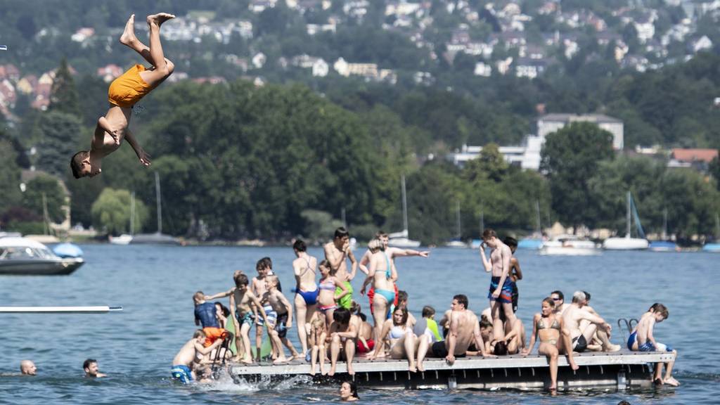 Zürcher Badis zählen eine Million Eintritte