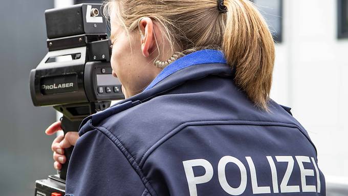 Polizei stoppt fünf Schnellfahrer in Würenlingen – darunter einen Ferrari-Lenker