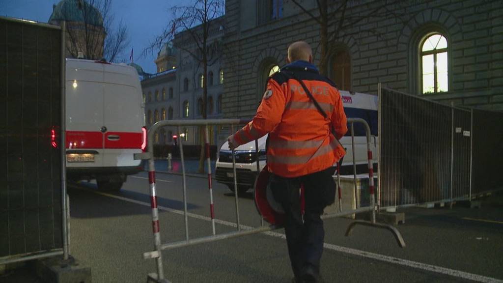 Selenski in der Schweiz - Polizei sichert Bundesplatz und Bundeshaus
