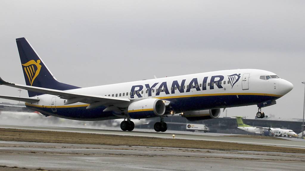Im dritten Quartal sind die Flieger der Billigairline Ryanair wieder vermehrt abgehoben. Die Gruppe hat erstmals seit Ausbruch der Coronapandemie wieder einen Quartalsgewinn erzielt.(Archivbild)