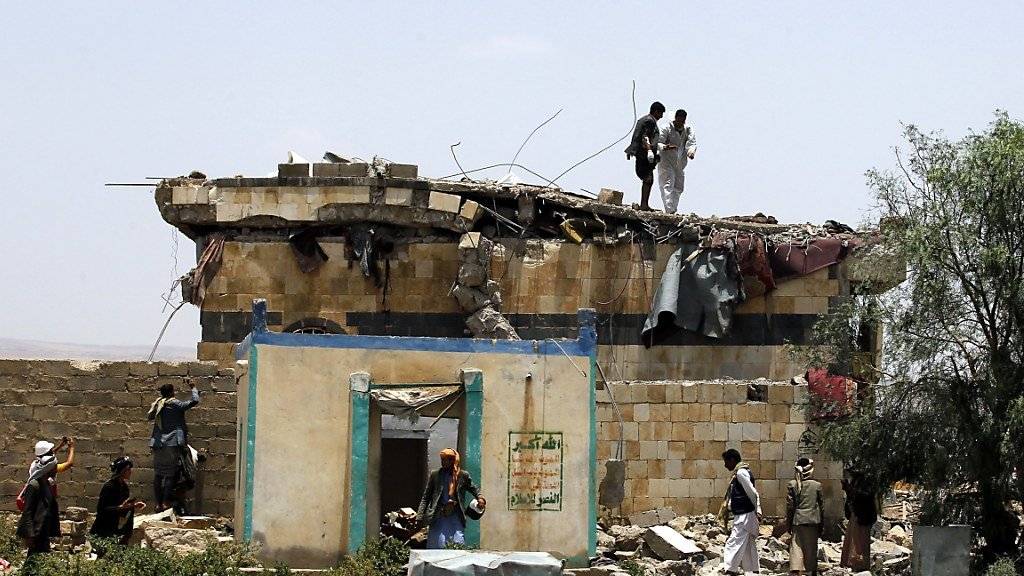 Die Menschenrechtsorganisation Human Rights Watch (HRW) hat der von Saudi-Arabien angeführten Militärkoalition im Zusammenhang mit Luftangriffen im Jemen «Kriegsverbrechen» vorgeworfen. (Bild vom 23. August 2017)