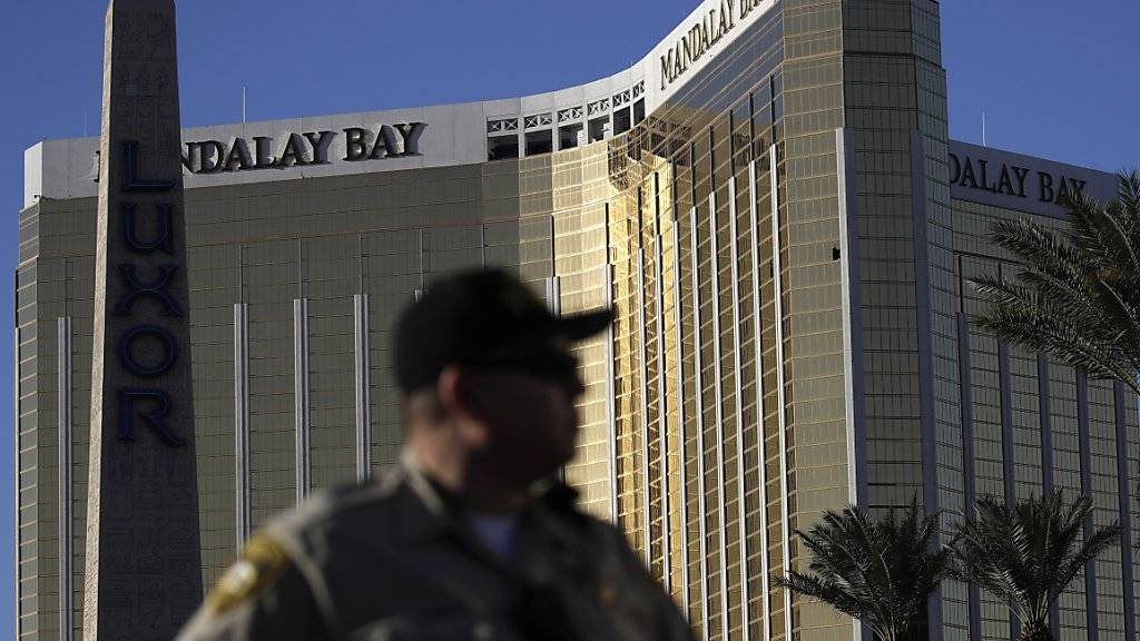 Die Polizei in Las Vegas korrigiert ihre Angaben zum Tatablauf im Hotel Mandalay Bay, in dem der Schütze eine Suite gemietet hatte. (Archivbild)