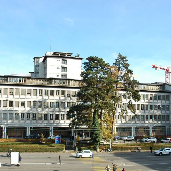 Nach Mängeln in Herzchirurgie: Unispital Zürich beurlaubt Klinikdirektor
