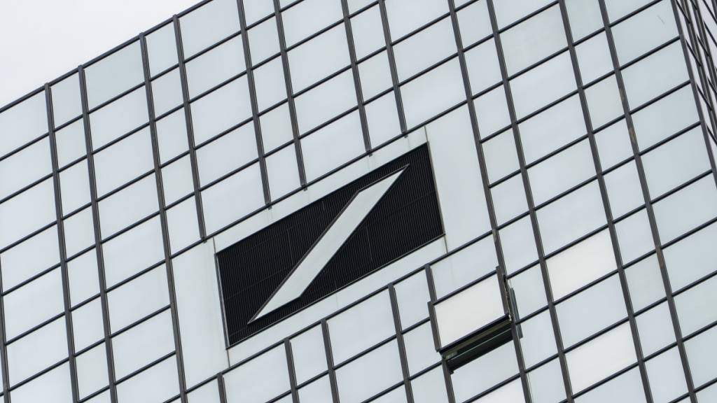 Die Geschäfte der Deutschen Bank laufen weiter gut.  Im dritten Quartal konnte das grösste Geldhaus Deutschlands einen Milliardengewinn ausweisen. (Archivbild)