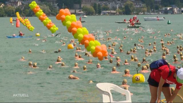 9000 Schwimmer nehmen an 30. Zürcher Seeüberquerung teil
