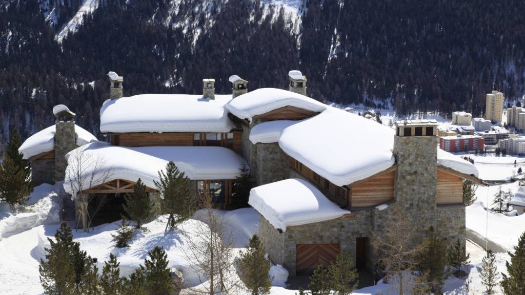 Die Preise für Luxusimmobilien steigen weiter. Das war im vergangenen Jahr vor allem in Bergregionen der Fall. Am teuersten sind Villas in St.Moritz, wie eine Studie der UBS zeigt.(Symbolbild)