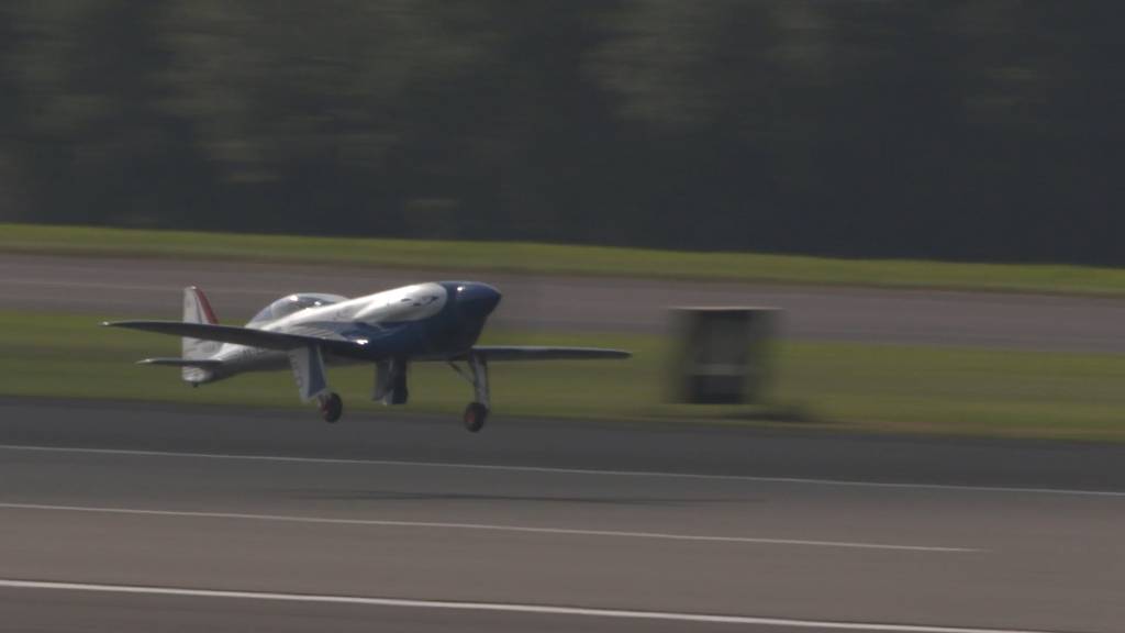 Hier düst das schnellste Elektroflugzeug