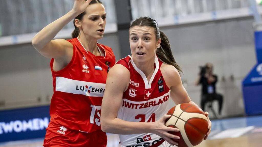 Evita Herminjard (rechts) war mit zwölf Punkten die beste Skorererin im Schweizer Team