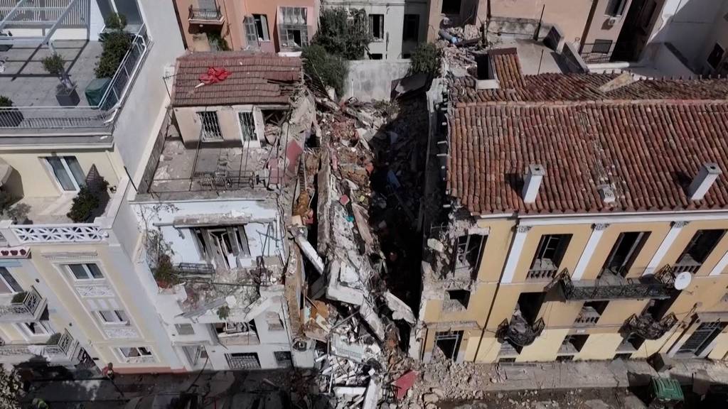 Heftige Explosion in Athen: Gasleck vermutet