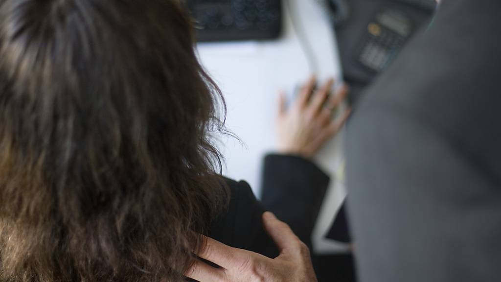 Bündner Kantonsangestellte können etwa Verletzungen der persönlichen Integrität einer neugeschaffenen unabhängigen Meldestelle mitteilen.