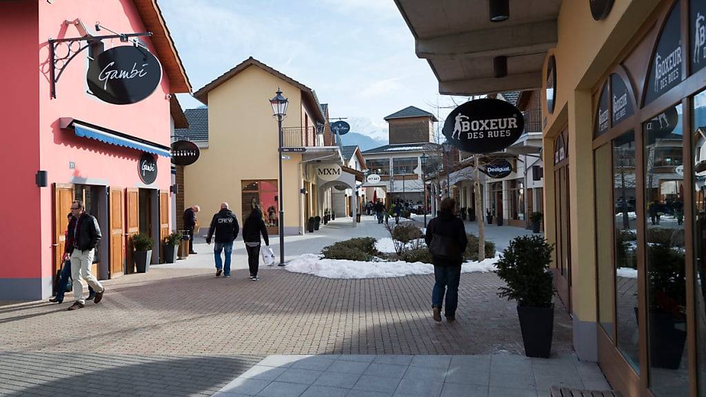 14 neue Geschäfte sollen im ersten Quartal 2026 im Fashion Outlet in Landquart GR eröffnen. (Archivbild)