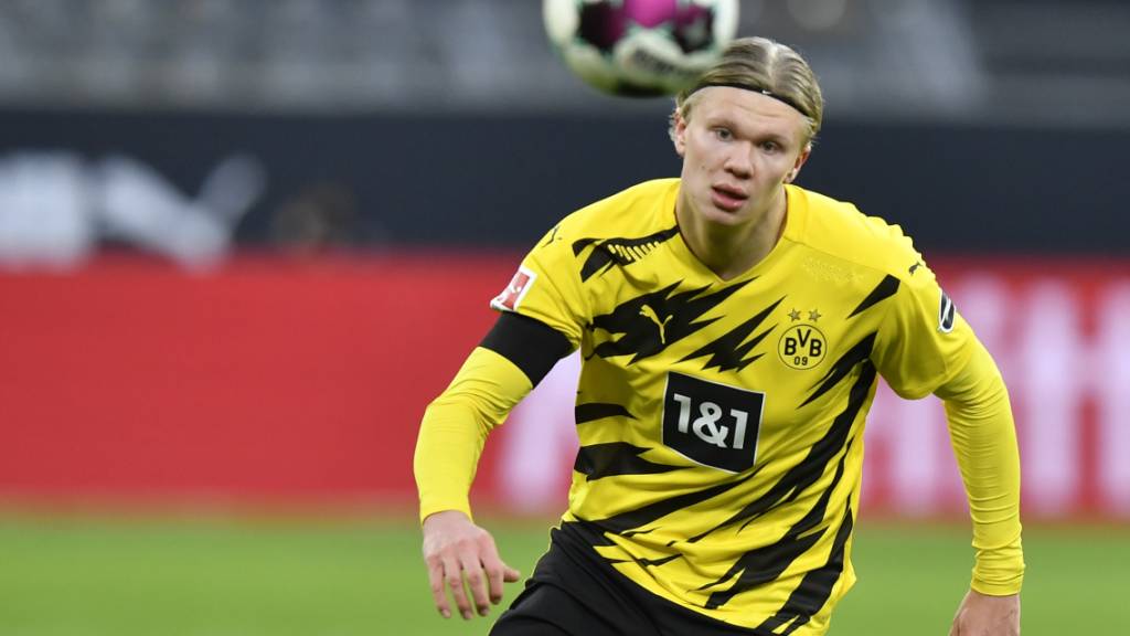 Wie lange hat der norwegische Jungstar Erling Haaland wohl noch den Ball für Dortmund im Visier?