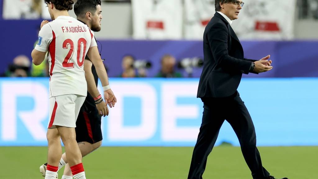 Ein Bild mit Symbolik: Die Wege von Trainer Vincenzo Montella und der türkischen Nationalmannschaft könnten sich nach dem WM-Fiasko scheiden