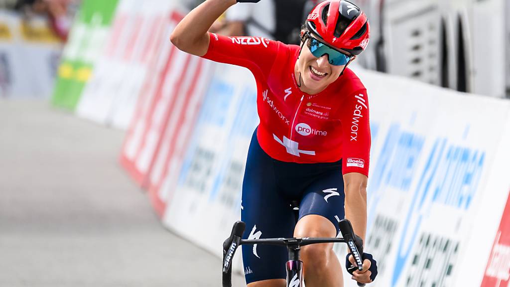 Marlen Reusser zeigt auf dem hügeligen Kurs eine starke Leistung