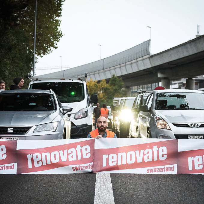 Renovate Switzerland will 2023 nicht mit Klebe-Aktionen aufhören